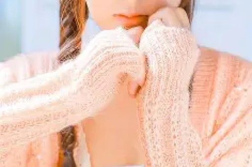 大瓜！曝某95后顶流女星自称是合作男演员的女友对方受不了死缠烂打拉黑了她